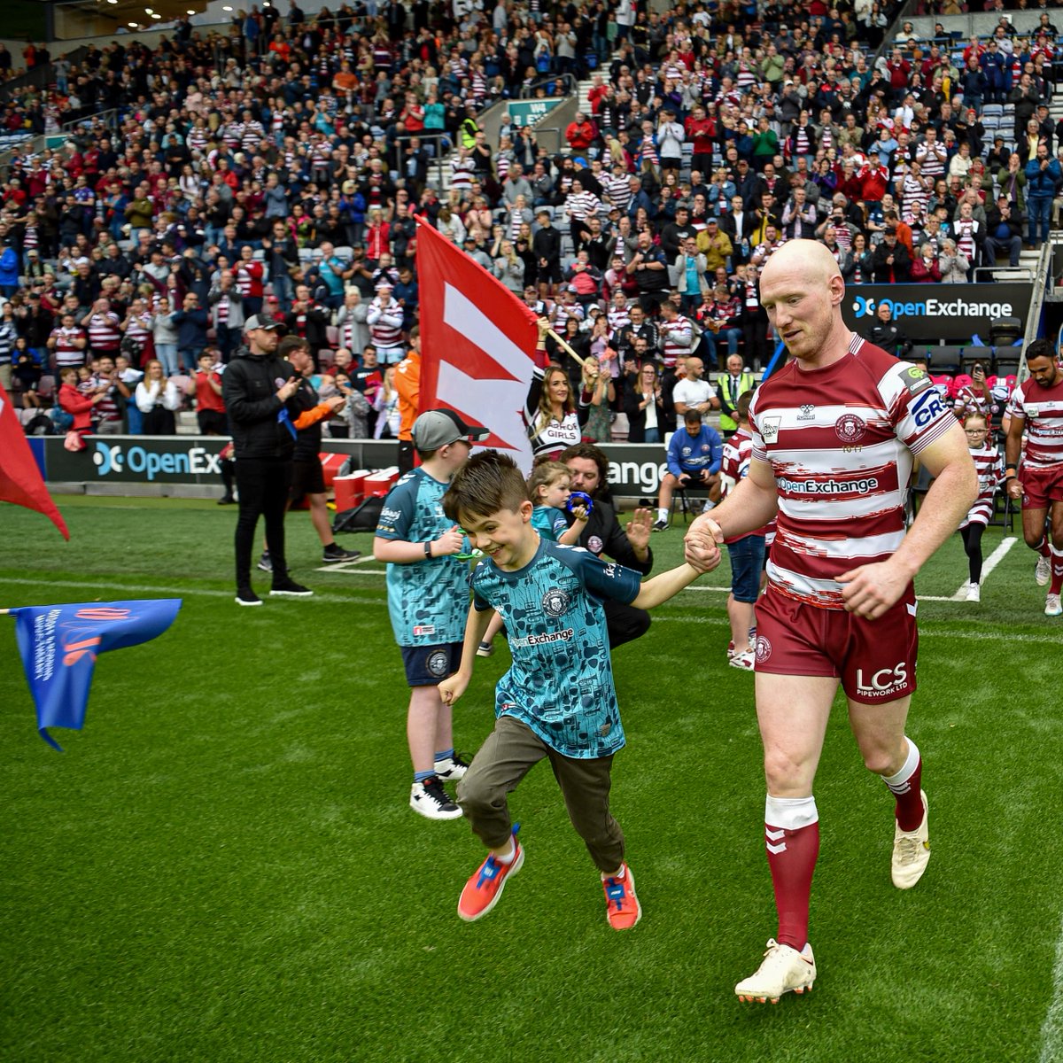 This time last week we were taking over the @wiganwarriorsrl match with music! 🏉 🎶 Thank you to everyone at the club and all the fans for supporting our work and to @skinnyfoodco for hosting us 💙 #WWRL