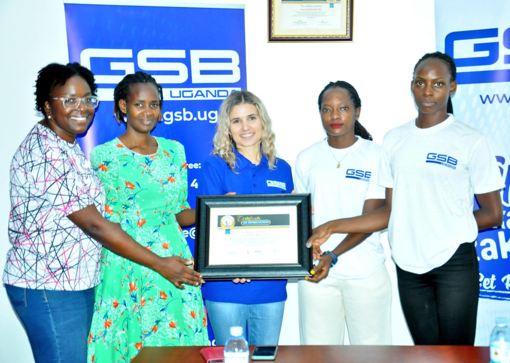 Jackshots24's tweet photo. It's always in our DNA to go back to our partners and sponsors to say thank you for the support!
Today we paid a courtesy visit to @GSB_Uganda office, Thank you GSB for standing with Africa's Finest and we're looking forward to work with you more and more!
#Shecranes #AfricasNo1 https://t.co/cpwZjM8NDQ