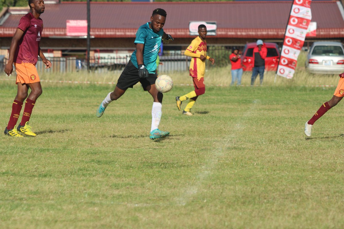 LesFootballNews's tweet photo. #Transfer_News 
Matlama FC assessing Liphakoe FC goalkeeper Tsepiso Rapotsane https://t.co/pYLh9rIz4J