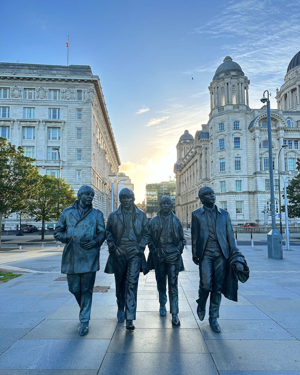 The Beatles Statue at sunrise this morning. 

#liverpool #morning #morningrun #beatles