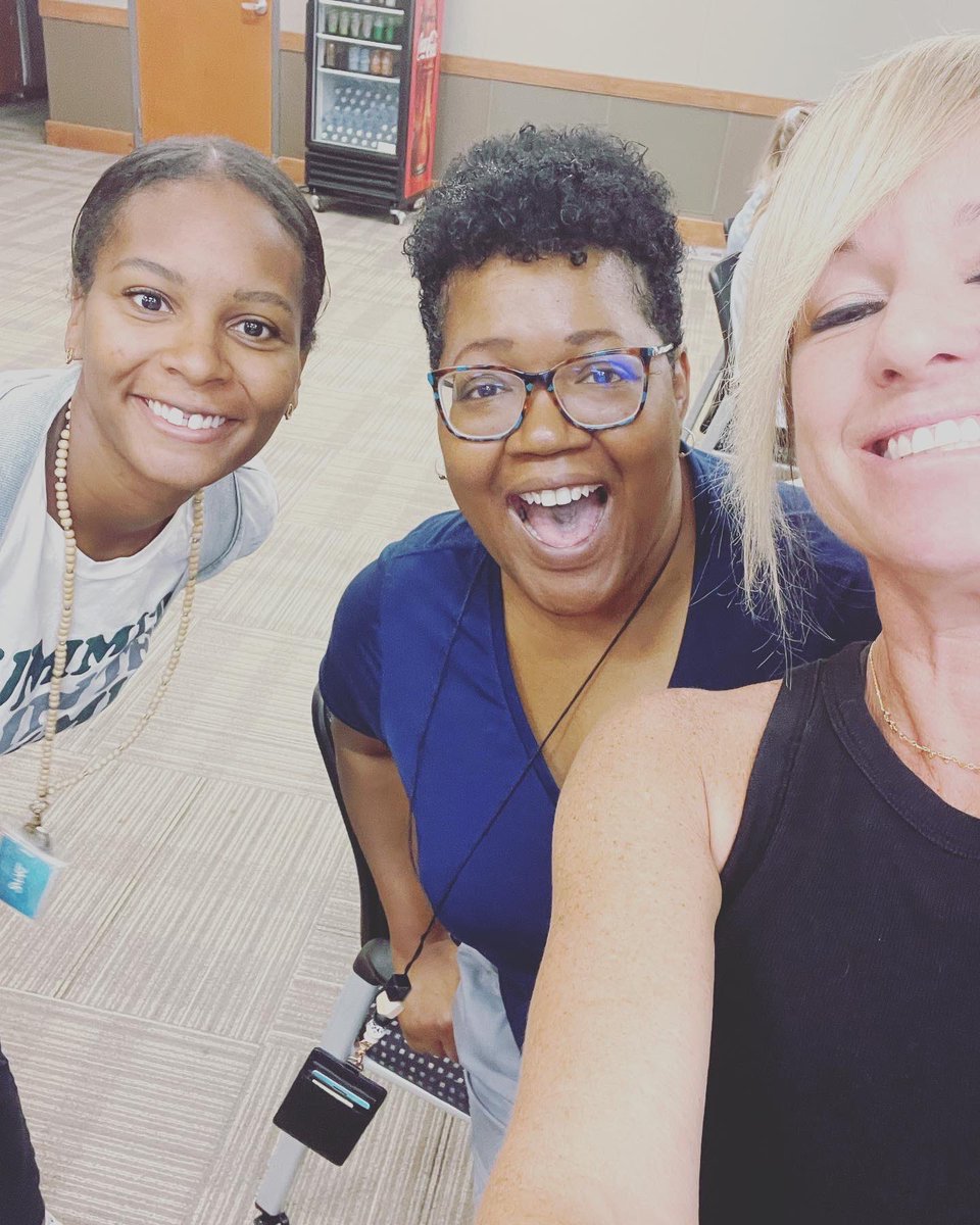 MLEPrincipal's tweet photo. All smiles for our admin @CPI_Training in order to provide our students with care, welfare, safety &amp; security! https://t.co/N0AkqdlYKn