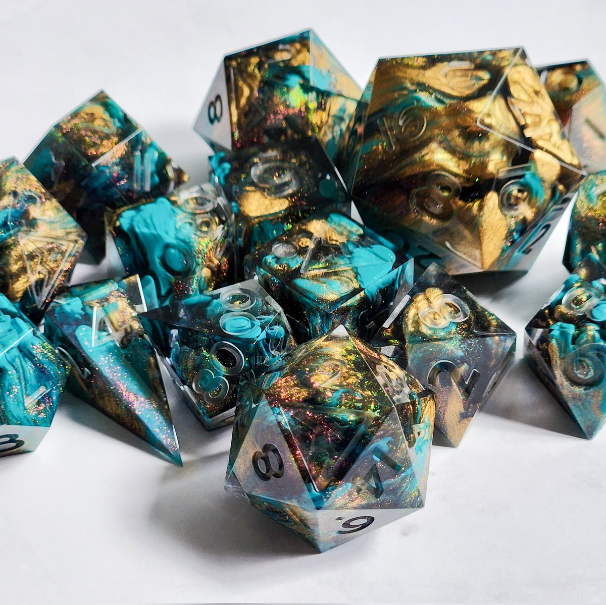 Today's pull hit me hard! Unfinished, uninked and already a whole mood
#handmadedice #TTRPGs