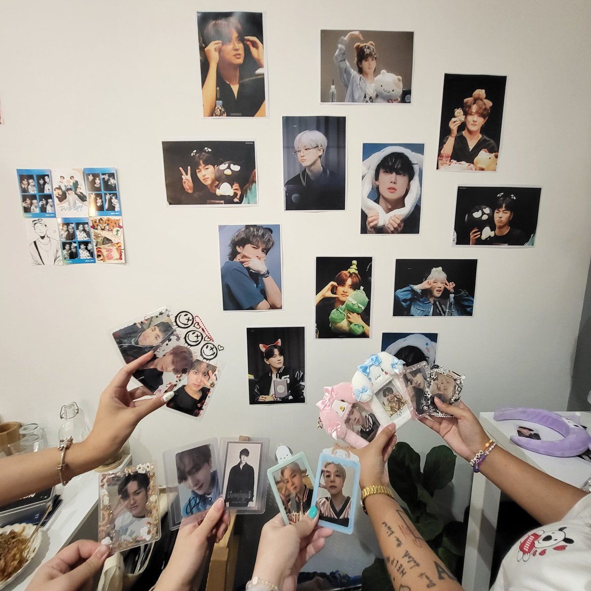 jaekyuu_'s tweet photo. had a great time at @8yearswithikon today ❤ super cute deco!! thank you admin for the hardwork 🫶 

#8yearswithiKON #iKONinSG2023 #iKON_TAKEOFFinSINGAPORE #Singapore_WaitingforiKON https://t.co/DUbBKGH3il
