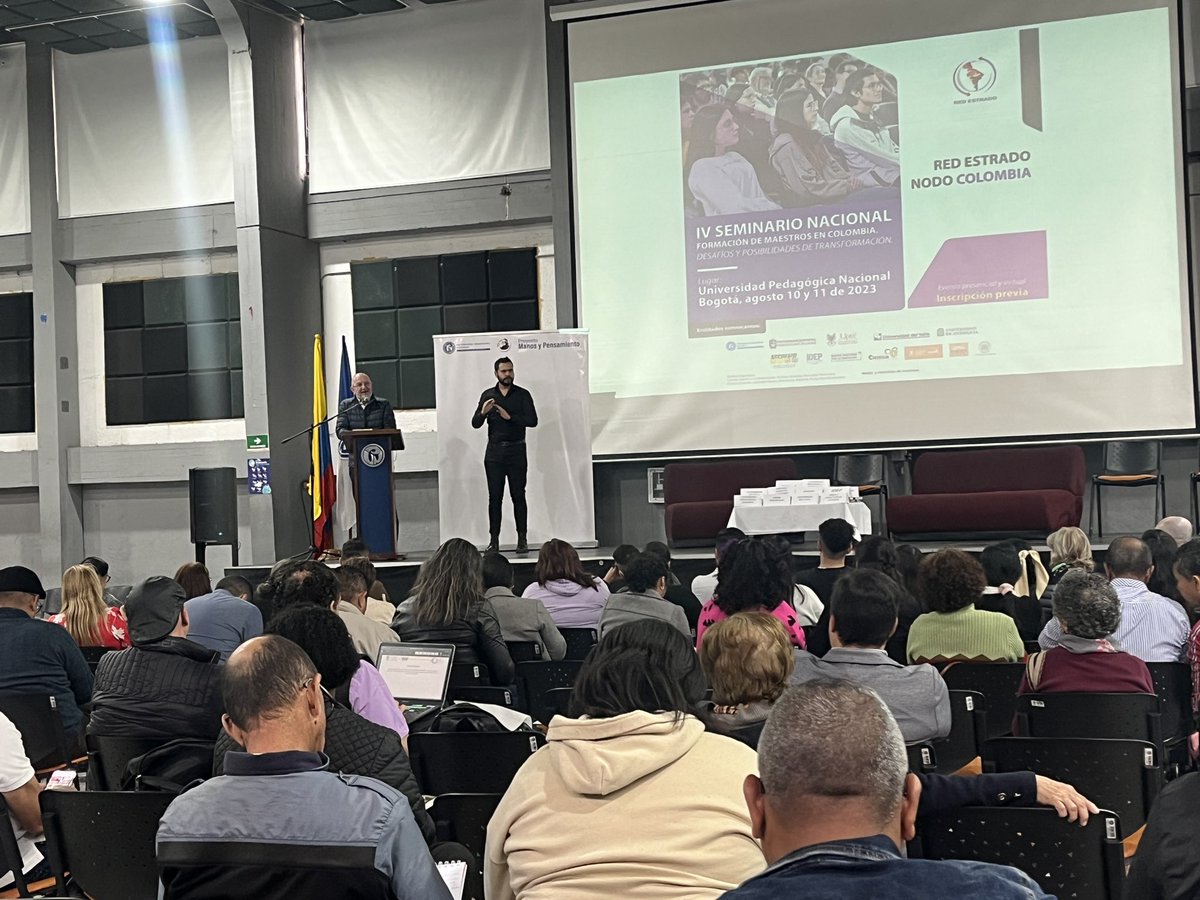 comunidadUPN's tweet photo. El Rector @rizomalejo, expuso la necesidad de movilarzarce para participar en la redacción de la ley que regule la educación y por lo tanto de línea a un sistema nacional de formación de  maestros en Colombia el cual debe ser  articulado descentralizado y centrado en la pedagogía https://t.co/vMwmxCzGOS