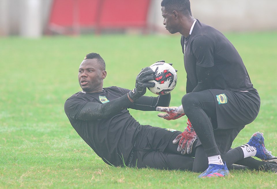 Asante Kotoko SC - 2X CAF CL Winners🥇 (@asantekotoko_sc) on Twitter photo Our long-serving keepers trainer, Joseph Baah and his boys.🧤
We are fabulously assured like <a href="/Starlifegh/">StarLife Assurance</a> 😆
#AKSC #Fabucensus
#TimetoProsperAgain Our long-serving keepers trainer, Joseph Baah and his boys.🧤
We are fabulously assured like <a href="/Starlifegh/">StarLife Assurance</a> 😆
#AKSC #Fabucensus
#TimetoProsperAgain