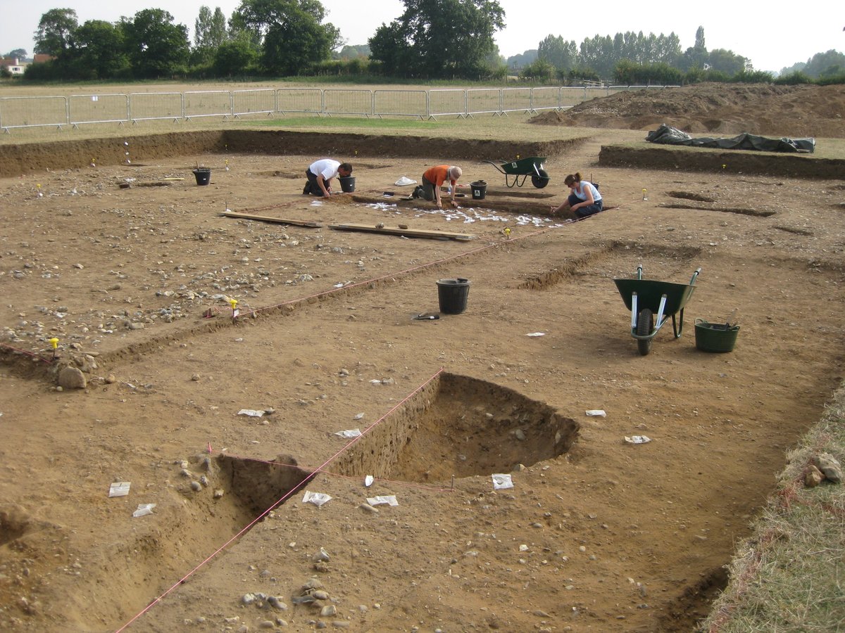 UoNPressOffice's tweet image. Archaeologists will begin excavating one of the most intriguing areas of a Roman town in Norfolk next week 
Read more ▶️ ow.ly/VoR750PxEIU

@UoNHumanities @UoNArch @UniofNottingham