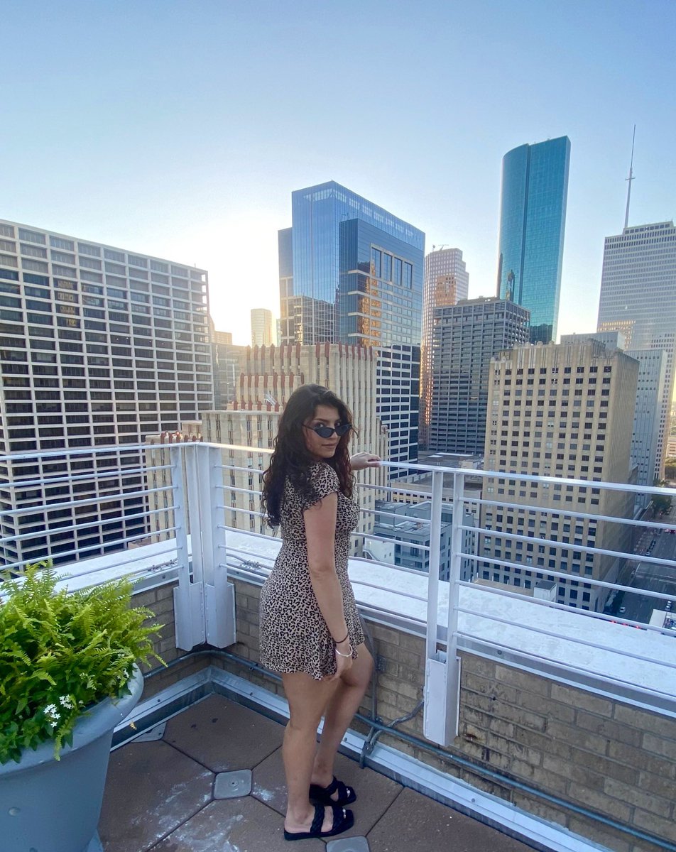 Mona_Trades's tweet photo. Houston, we have a problem 🏙️ https://t.co/E1ztOBH0k7