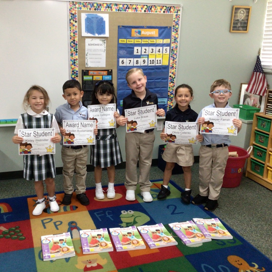SHCSVero's tweet photo. 🌞 Kindergarten is ready to conquer the school year with their summer work all done! 📚🎉 #SHCS #KindergartenAdventures #SummerWorkCompleted #BackToSchool2023 https://t.co/shiL82CaOh