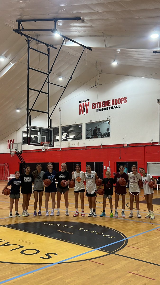 Big thanks to <a href="/NY_ExtremeHoops/">NY Extreme Hoops</a> Alum and <a href="/LeMoyneWBB/">Le Moyne Women's Basketball</a> Guard <a href="/sierralinnin/">sierralinnin</a> for coming and working out with some of our MS and HS girls this morning! We got after it! 
Couple weeks left to get in summer training - contact me for workouts!