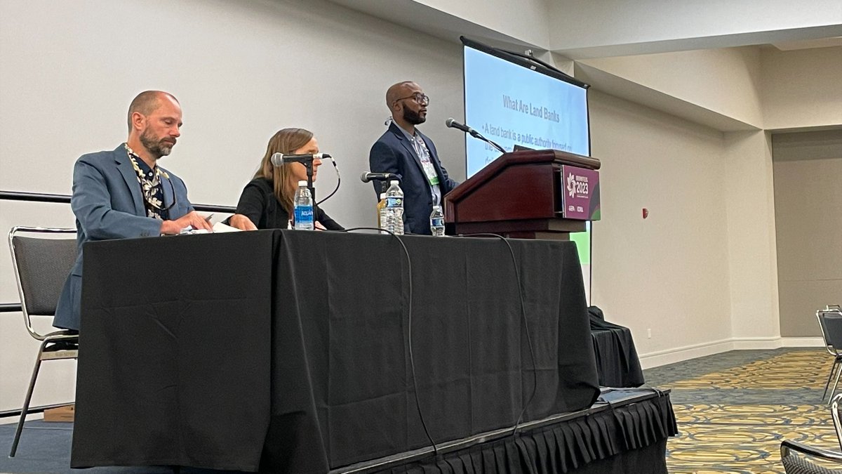 MichiganEGLE's tweet photo. Bank on it! Michigan’s nationally-acclaimed Land Bank program gets the spotlight on the final day of #Brownfields2023. EGLE Brownfield Remediation Unit Manager Ryan Londrigan joins a panel looking at how other communities can start their own land banks. #MIBrownfields https://t.co/Yb6zy6xBMV