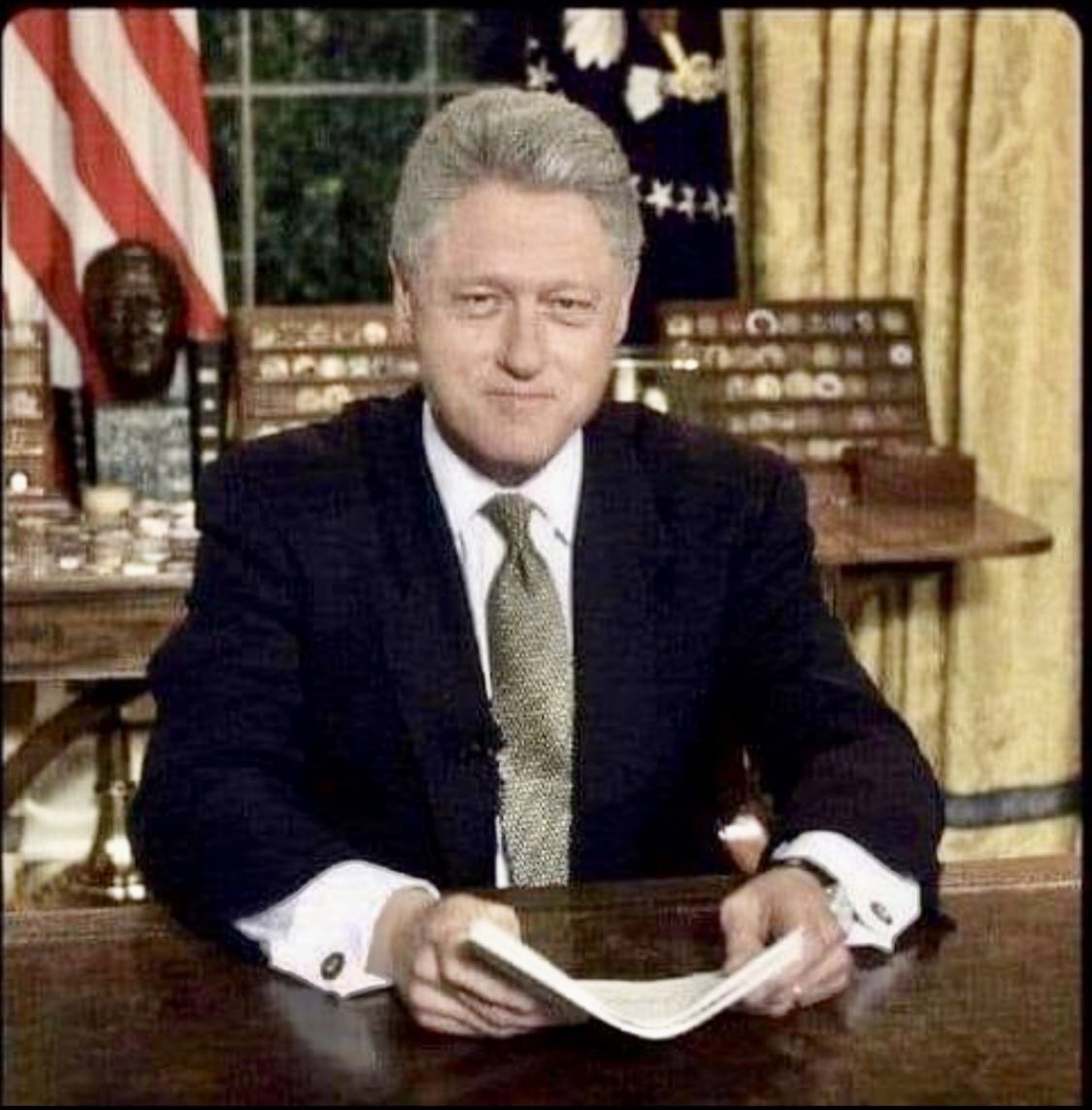 paco_panza's tweet image. La génération actuelle ne sait probablement pas qu'il y a deux personnes sur cette photo.