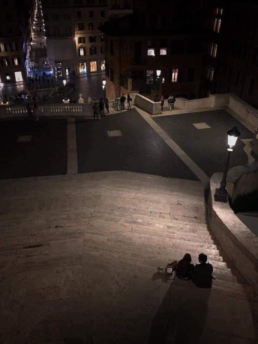 في ناس حتى لو تقعد معهم على الرصيف ، بتحس أنها أحلى قعده بالعالم." ❤️