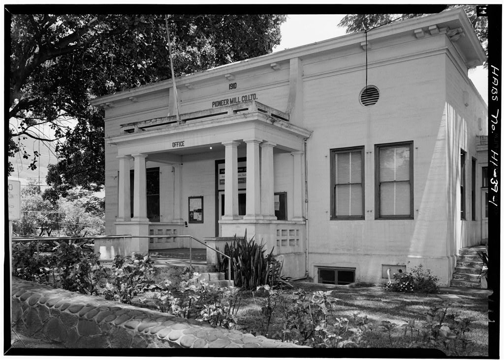 LibnOfCongress's tweet image. Our thoughts are with the people of Hawaii. The images are heartbreaking. 
I found myself browsing the @librarycongress historic maps and photos of Lahaina and Maui. 
Our condolences to the families who lost loved ones and prayers to the people affected by this devastation.