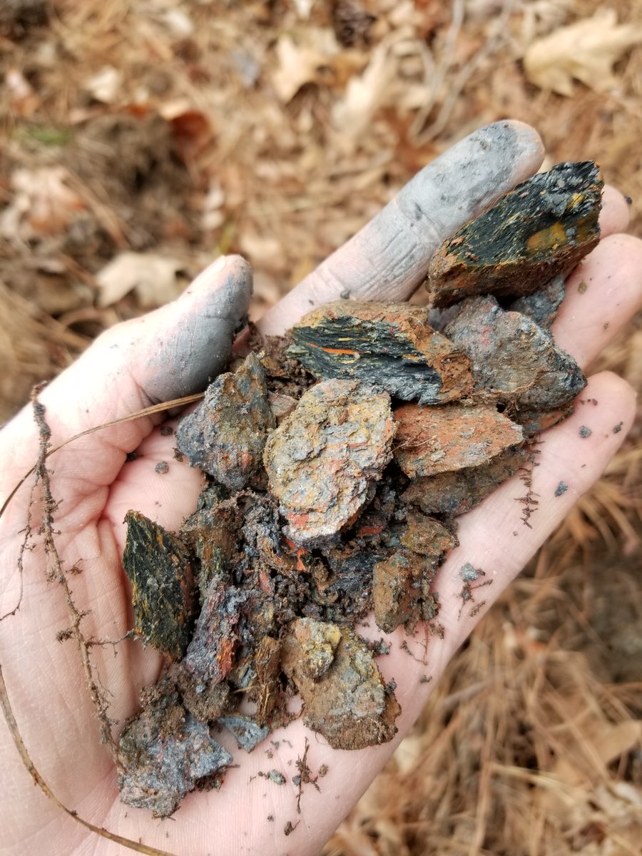 usgsenergy's tweet photo. New #data release! We’ve got evidence here that ductile strain in greenschist rocks in Taiwan led to natural graphitization: https://t.co/5Mom1cFW8y #Energy https://t.co/HhY7Lm55Oz