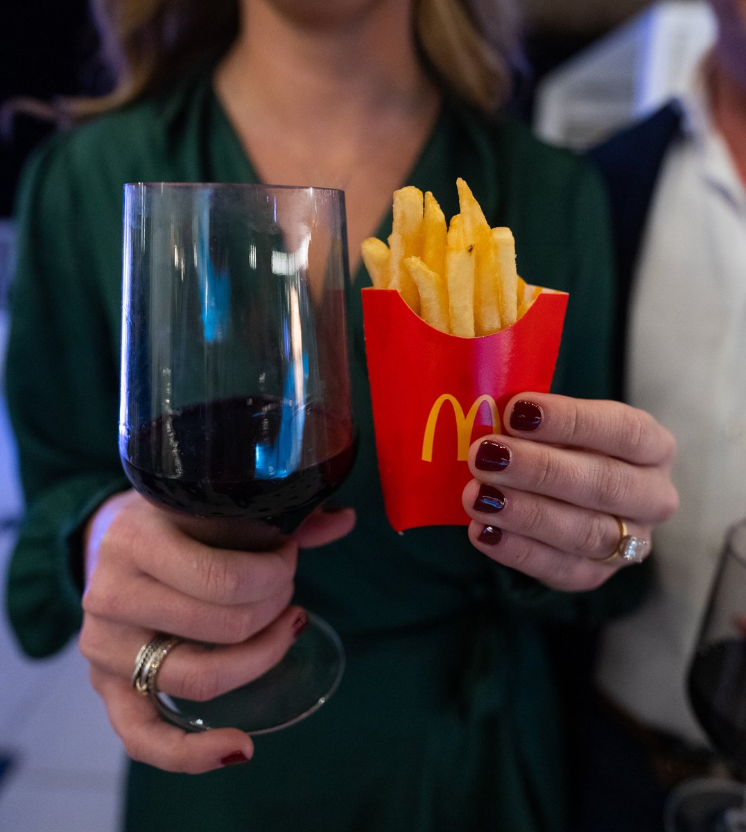 ProffittPR's tweet image. We can't think of a better duo 🍟+🍷=😍
Snag your tickets for the annual event benefiting Ronald McDonald House Charities of Northwest Florida on Friday, September 22nd! Click here to learn more and purchase tickets&amp;gt;&amp;gt; bit.ly/3QqS5wB