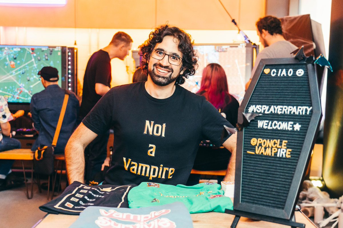 Vampire Survivors 🦇 tweet media