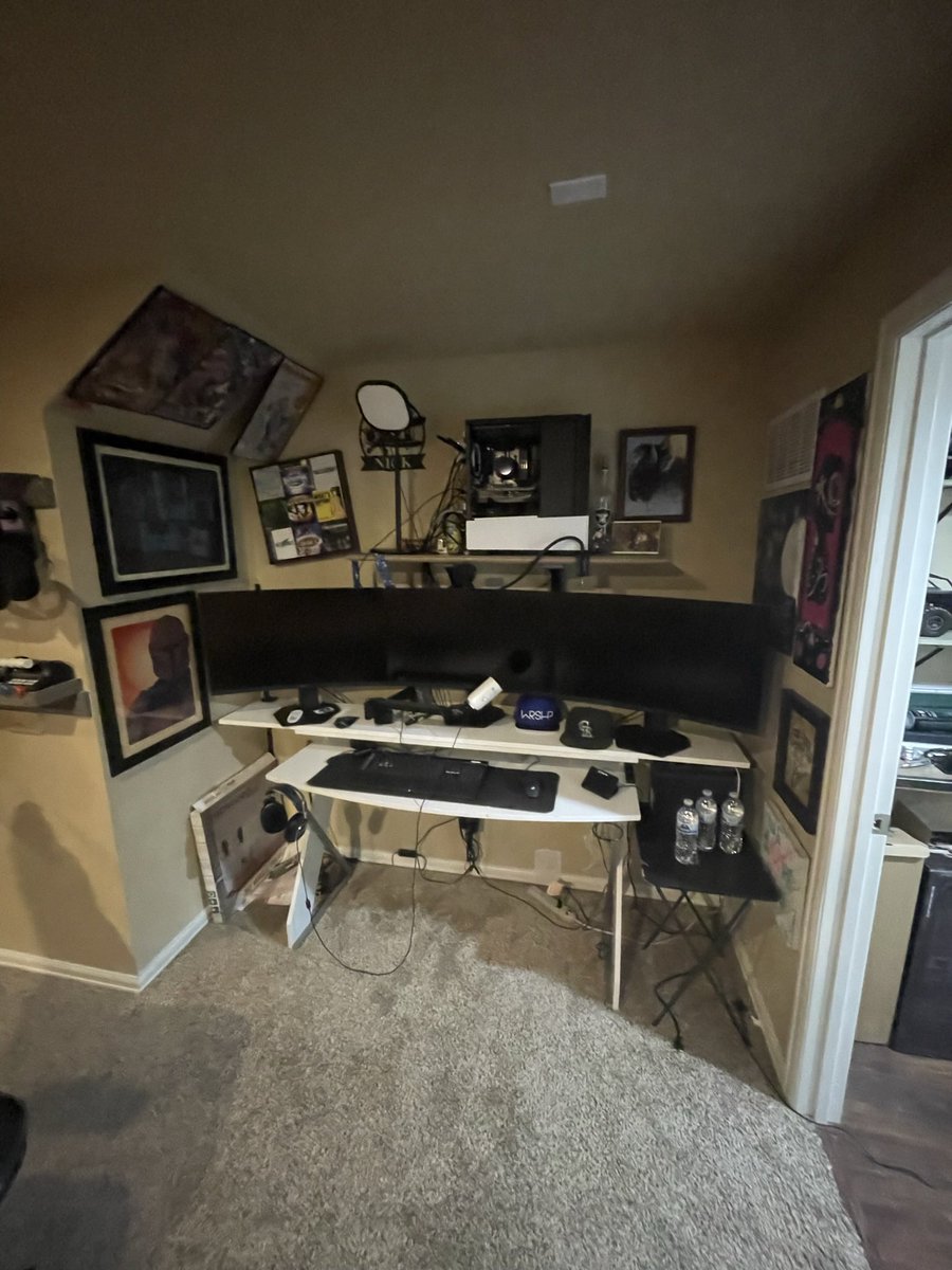 LGND_Slowpoke's tweet photo. The stream update process begins , #PCSetUp #PC #Gaming #twitchstreamer #Stream #GamingPC #PCGaming #allgaming https://t.co/JW4UTKYMX9