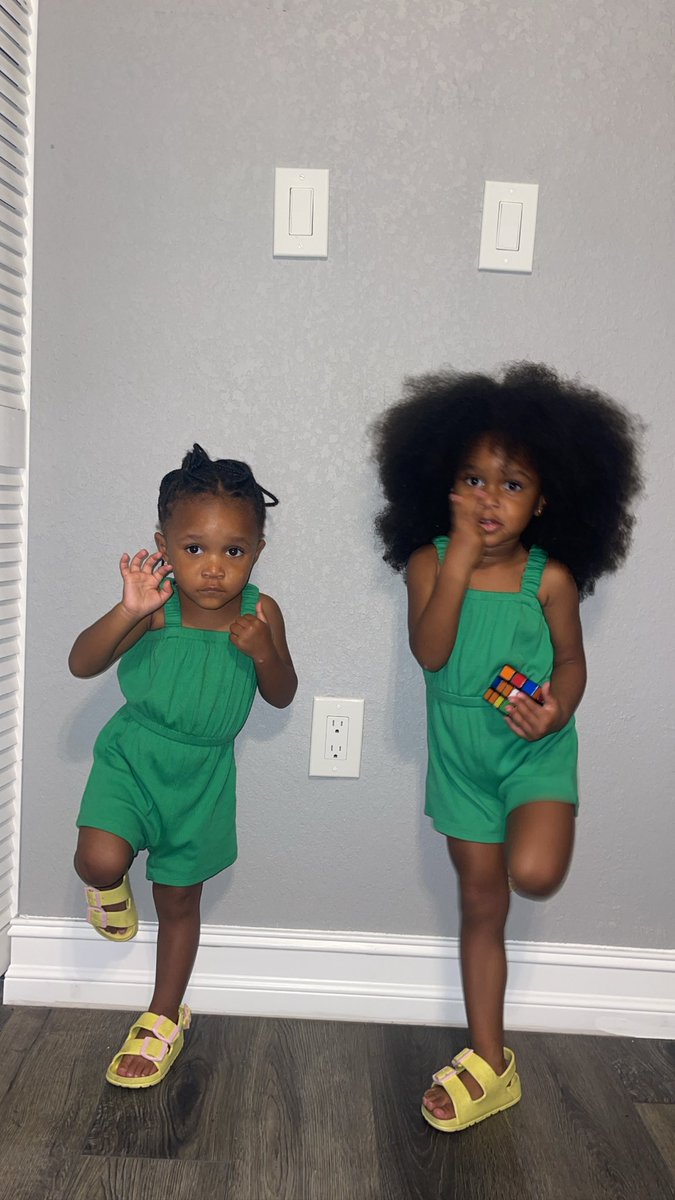 RipBackend's tweet photo. Dada babies 💜💜 https://t.co/BxGdQXUiuX