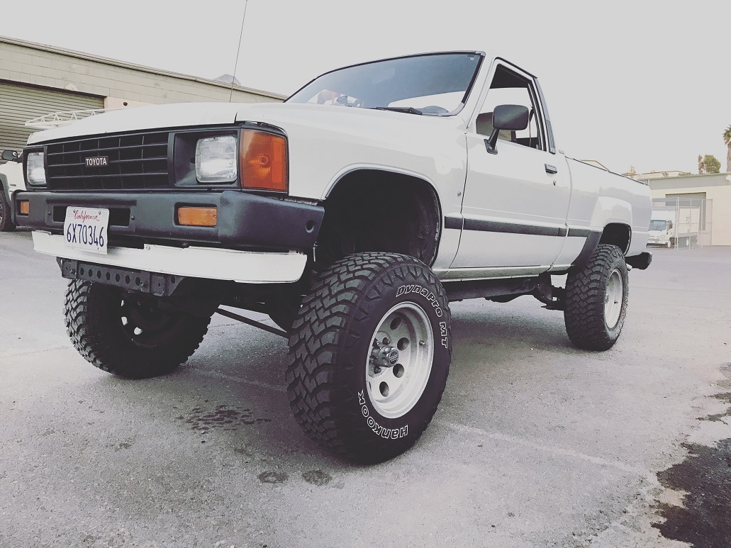 CustomTubeWorks's tweet image. Give your 84-95 Toyota Hilux Pickup a quick 4″ Lift for added tire clearance and a nice aggressive look - customtubeworks.com/product/toyota… #toyotatrucks #toyotahilux #hilux #liftkit #spindles #customtubeworks