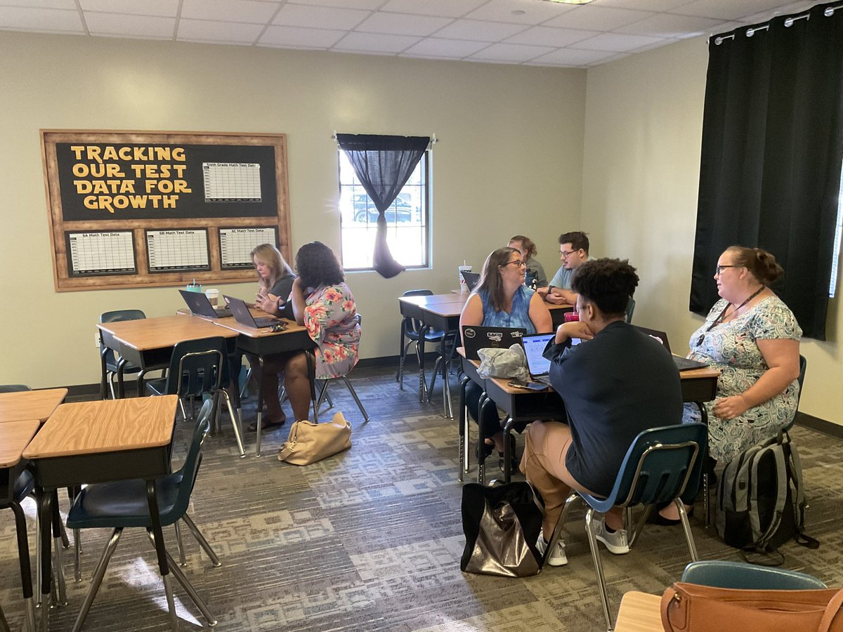 AshleeSmileyMEd's tweet photo. Facilitating Veteran Science Teachers during PLCs!!!! 🥰🥰🥰🥰 Great conversations, collaboration and we even did some make and takes! They walked away with WEEKS of lessons #DONE @williams8178 #lschat #lifeleaders https://t.co/6LdSd00v4O