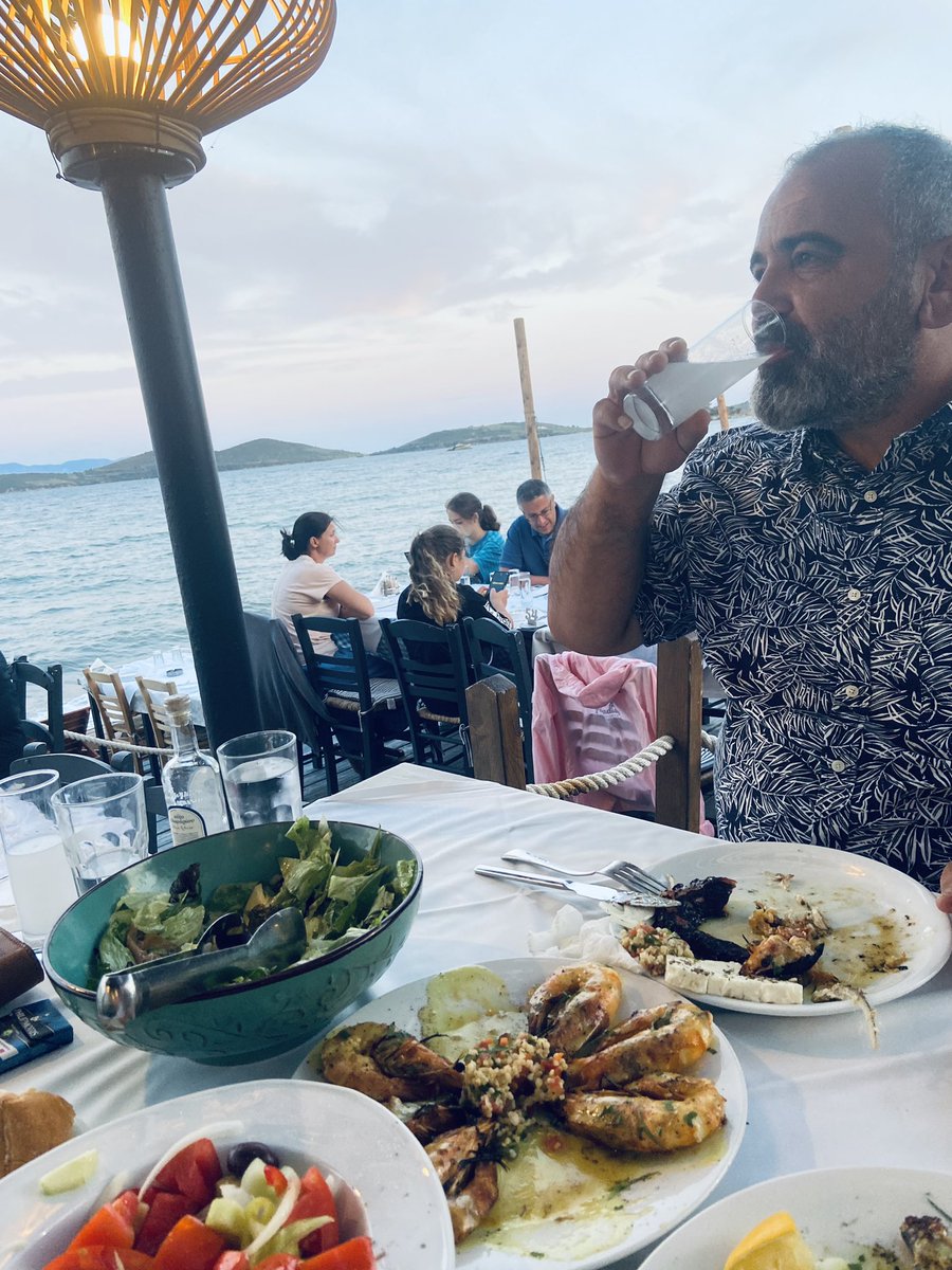 BobicSabri's tweet photo. 🇬🇷🇬🇷🇬🇷

#greece
#neaperamos
#kavala
#summeringreece https://t.co/7k8byJsp0V