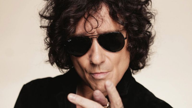 𝗙𝗲𝗹𝗶𝘇 𝗖𝘂𝗺𝗽𝗹𝗲𝗮ñ𝗼𝘀 <a href="/bunburyoficial/">Enrique Bunbury</a>