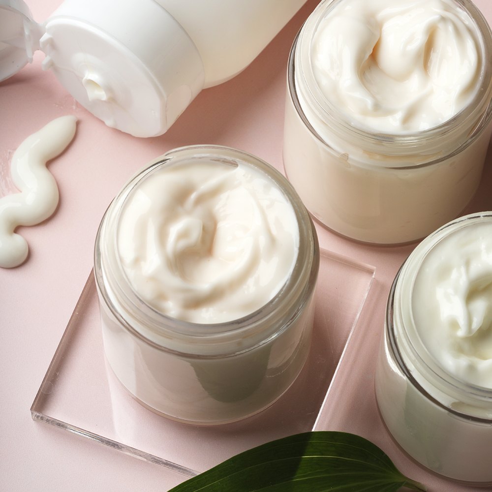 comemakewithme's tweet photo. Luxury Hair Mask Project - 3 Ways | And a wonderful guest on @brambleberry YouTube to show you all about DIY hair masks. It's easier than you think! https://t.co/IYg6BePyDw https://t.co/ve1DvHY5e2