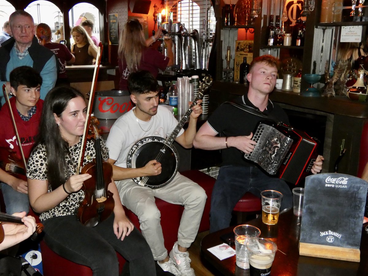 gargodarrag's tweet photo. Friday at the #Fleadh23 https://t.co/hj0DZwgCaI