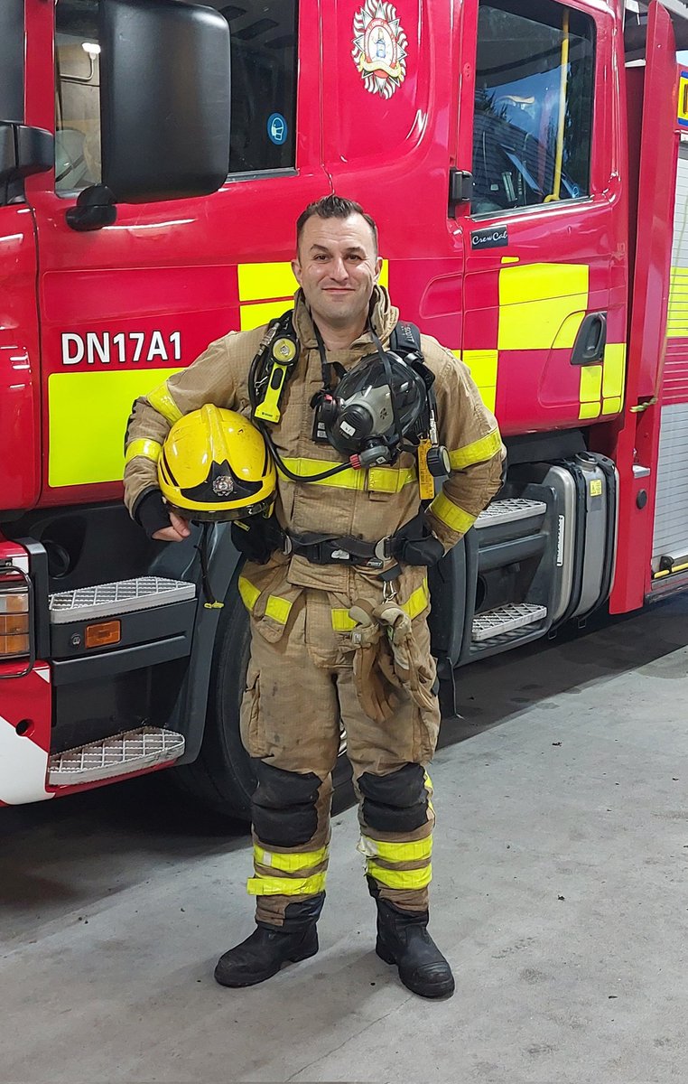 ForbesJonathon's tweet photo. This Oct, I will be attempting to run the @dublinmarathon in full firefighting kit, BA set, &amp; helmet weighing a total of 22kg alongside a team from the @DubFireBrigade &amp; @defenceforces all in aid of @MovemberIreland.

Any donations are welcome
https://t.co/FwFjv7ABAD https://t.co/oxd0ZLHHY6