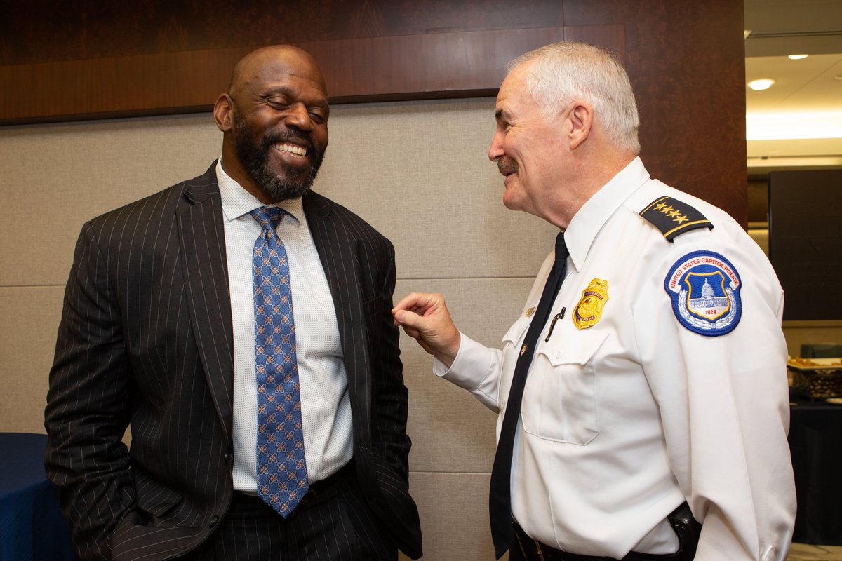 Guests were all smiles at our 2023 breakfast kickoff! Despite a rivalry on the field, NFL legend Ken Harvey and @CapitolPolice Chief Tom Manger are united in supporting the cause. Learn more about the #2023CongressionalFootballGame at: congressionalfootball.org 📸: @sbaker517
