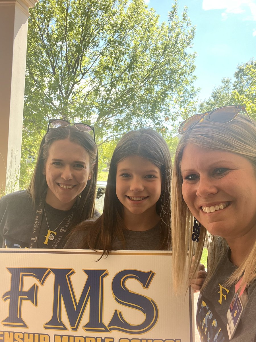 tiffrickman13's tweet photo. We can't wait to meet our 6th graders! #thefms @FrenshipMS https://t.co/dMDP0wfTwh