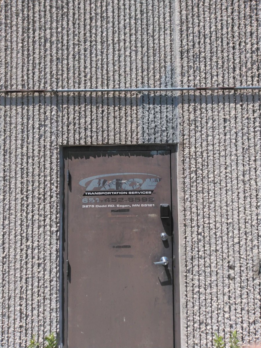 FabconW2E's tweet photo. Our W2E patching crews performed some amazing patch work at Nomad Trucking in Eagan, MN! They corrected a fair amount of damage to the rake finish, making it look like nothing ever happened. Very nice results! #ThinkFabcon https://t.co/AreOfodTL1