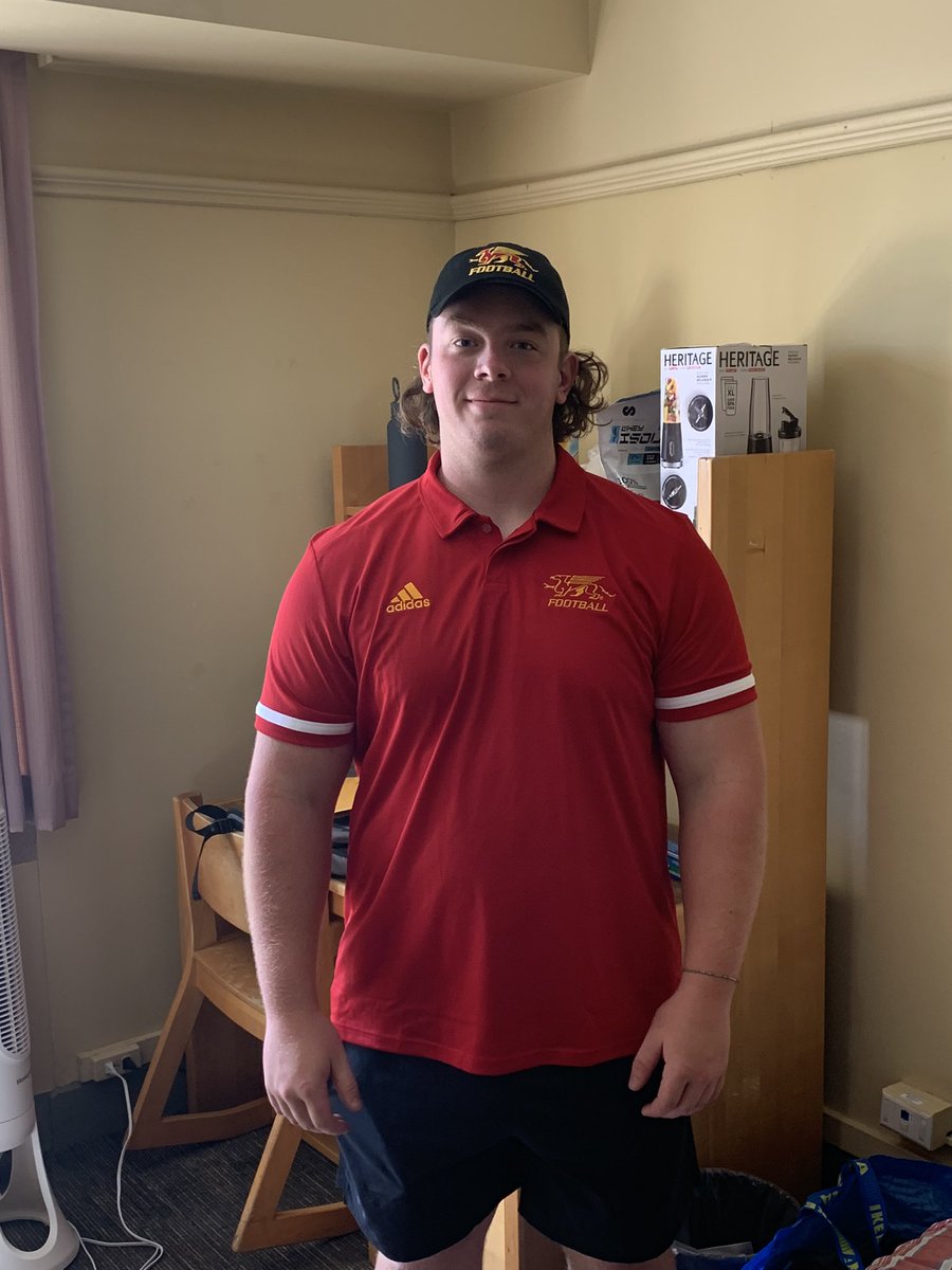 BrackJl's tweet photo. Champions aren’t always the winners. They are the ones who get out there and try. And try harder the next time. S. Sinek @Coach_Sheahan @marksurya88 Thank you for the words of encouragement today. We are thrilled that Riley has been welcomed into the @GryphonFB family! https://t.co/4oH7iwdjZf
