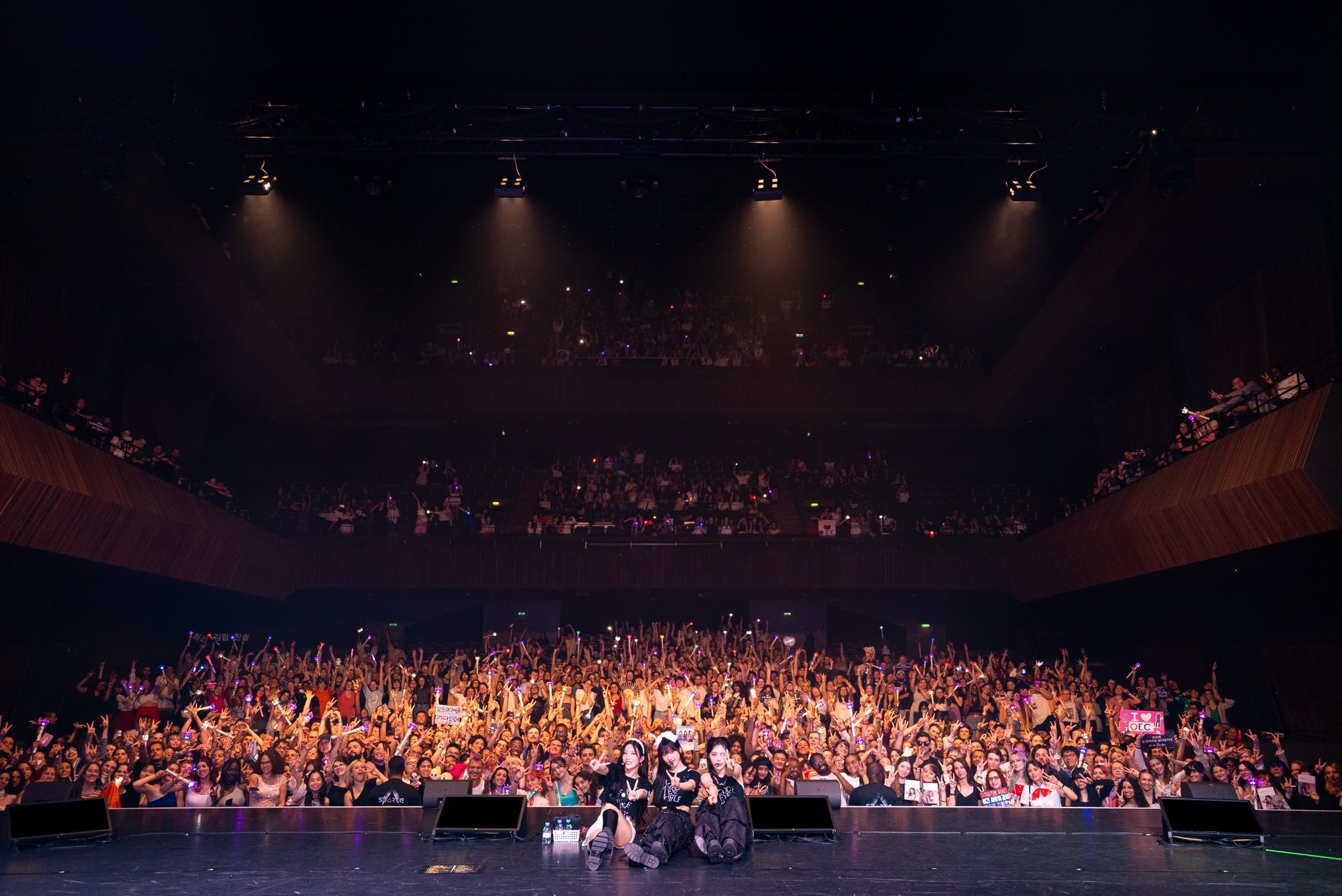 F3R2aw3agAANc5N?format=jpg&name=large