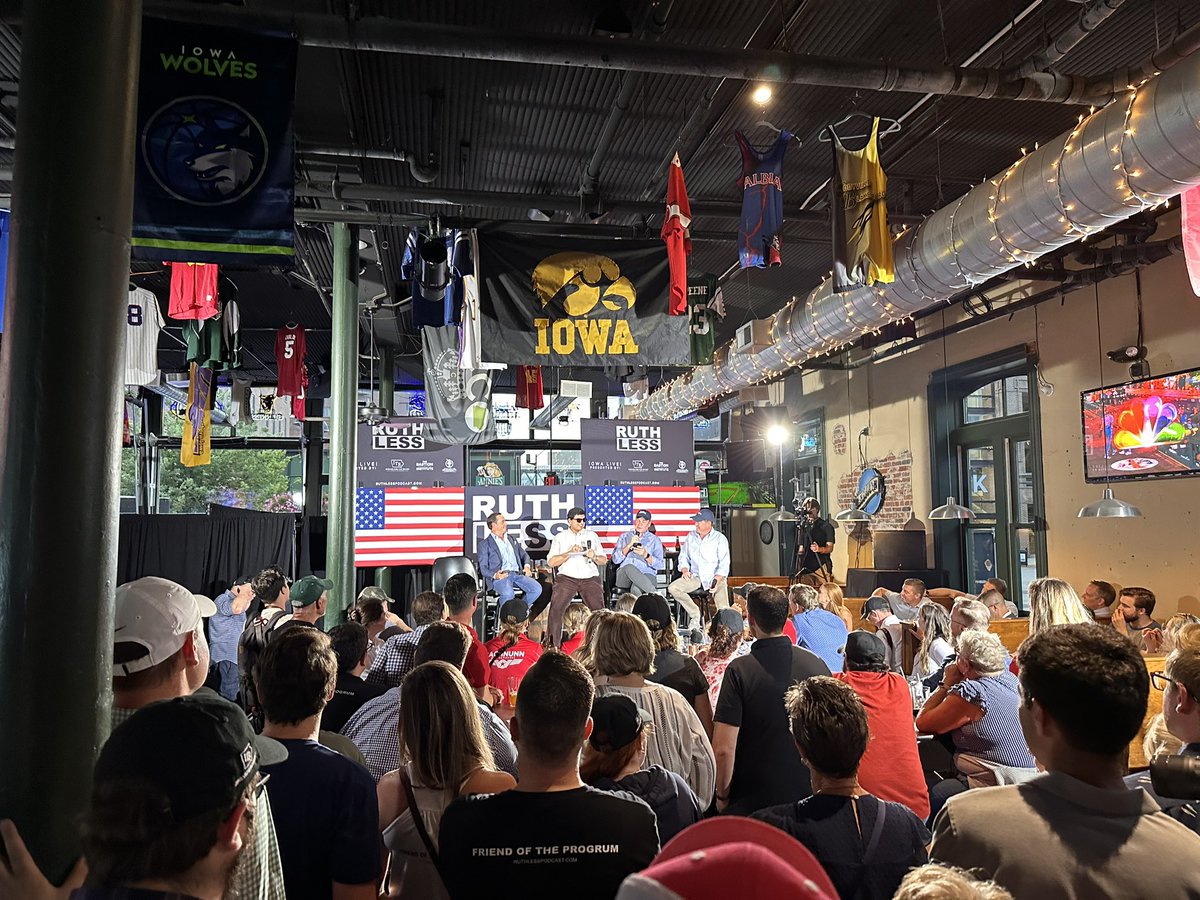 dkilada's tweet image. Last night at @RuthlessPodcast was awesome. One day in Iowa and I’ve already spotted 4 presidential candidates. Love living 4 hours from primary politics and right in the midst of general election politics in WI.