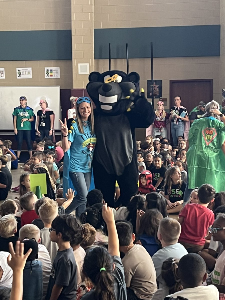 I think Mrs. Reed is officially initiated in to ASE! I’m so glad to have you on our First Grade team! 💚🖤💚 @Reed_ESE
