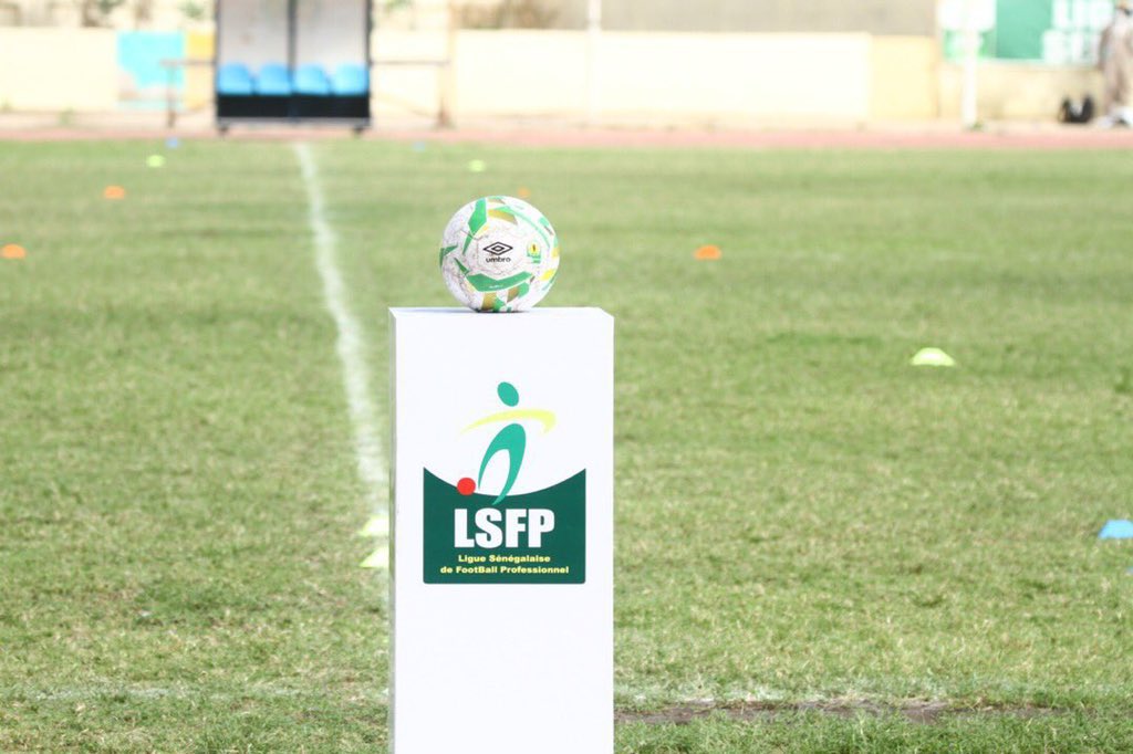 SenFoot's tweet photo. La saison prochaine, la Ligue1🇸🇳 et Ligue2🇸🇳 devrait se dérouler du 30 Septembre 2023 au 15 Juin 2024. https://t.co/Gvn3YgdeF3