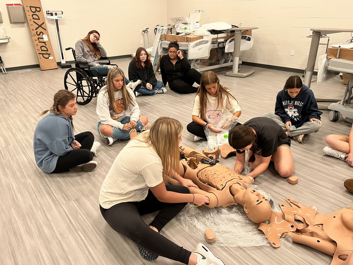 Warrick Pathways and Career Center tweet media