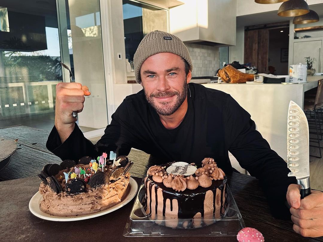 Chris Hemsworth tweet media