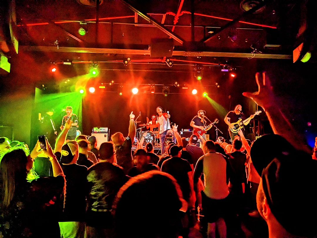 'save your breath this time around'
📷  batfacedkids (IG)