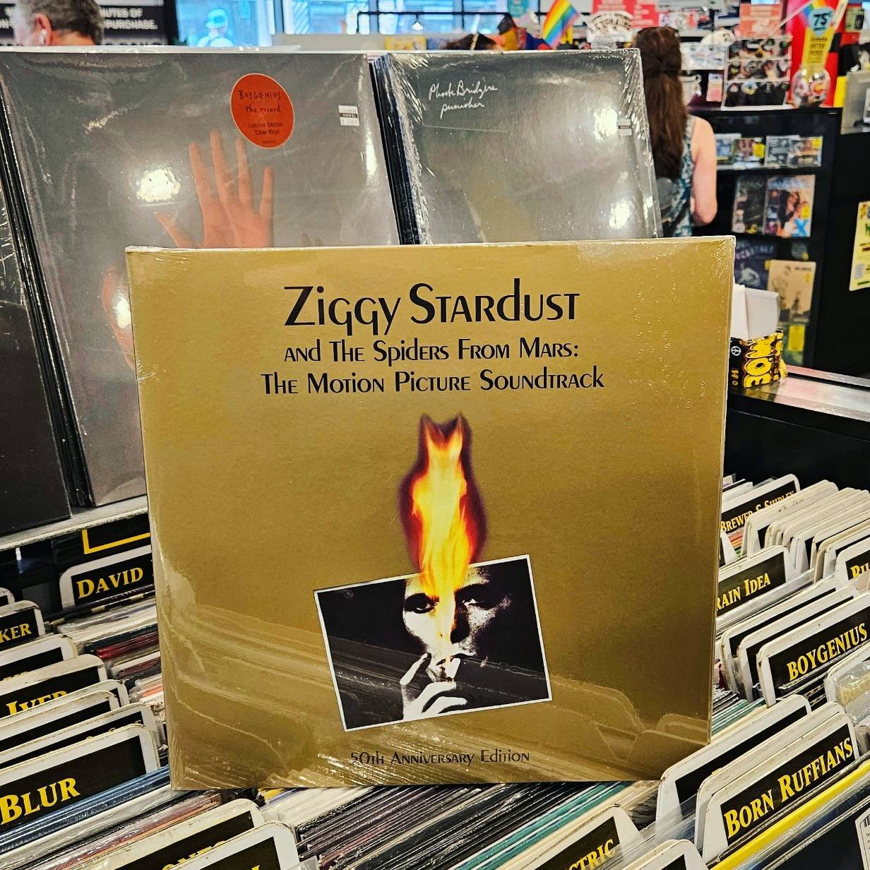 Ziggy Stardust and The Spiders From Mars:The Motion Picture Soundtrack 50th  Anniversary Edition Blu Ray/2CD