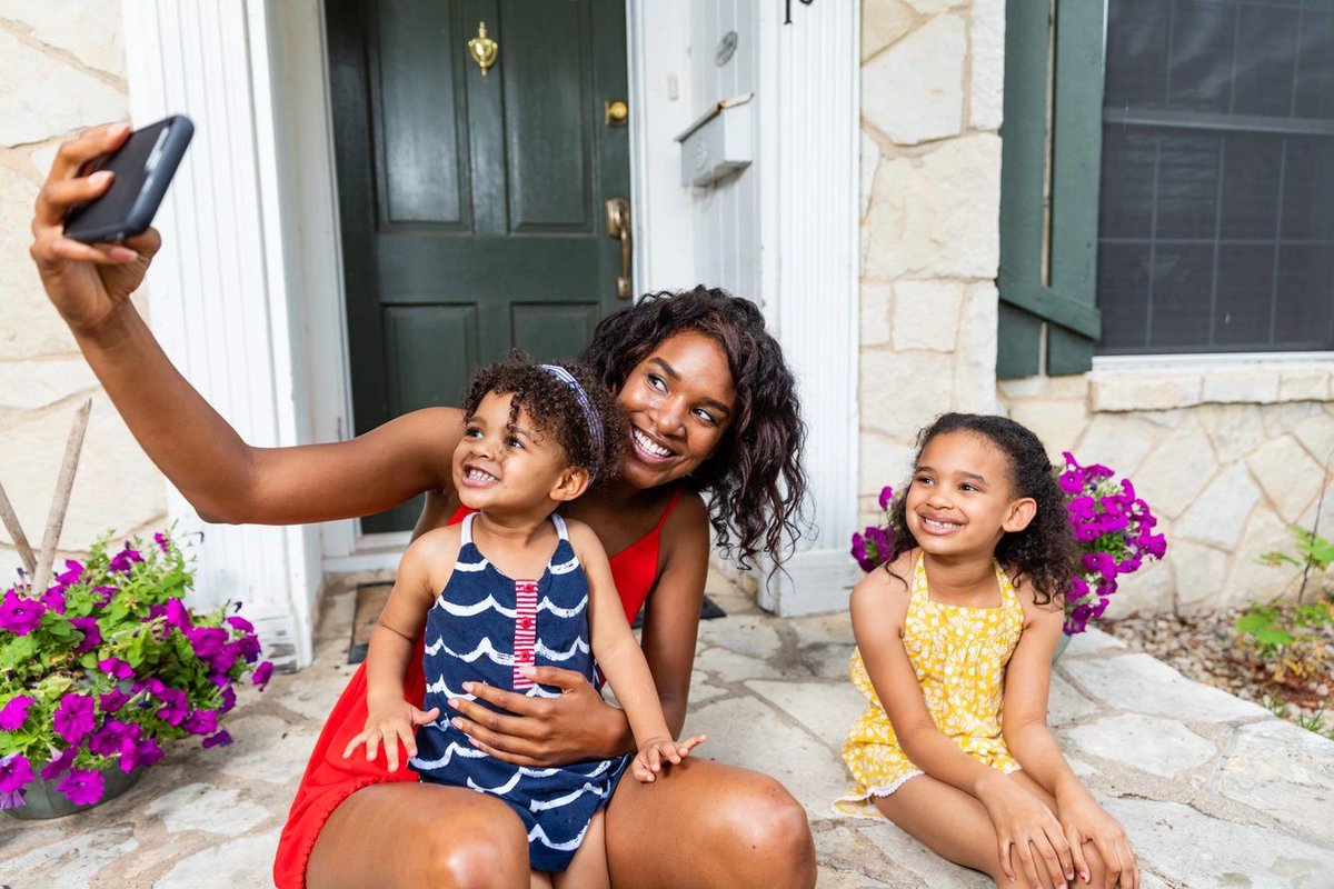 They say love is blind, but your dream home shouldn't be. 👀 Our team will help you see the true potential of every property. Get ready to fall head over heels! #LoveAtFirstSight #IndianaRealtyPros