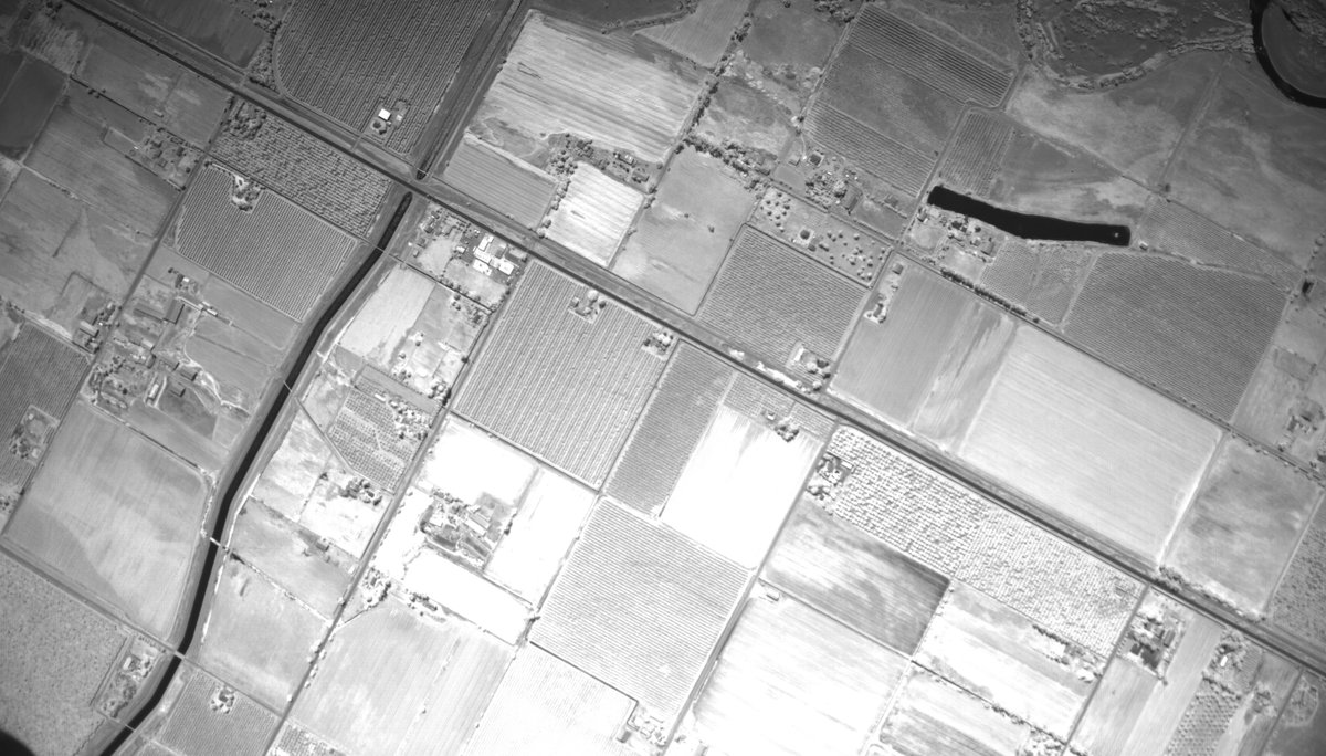DeerCrResources's tweet photo. Raw aerial images from today's flight collecting data for a #Tehama #evacuation plan. We're building a heat map for the county to help identify vulnerable populations, structure locations, vegetation continuity and road accessibility.
#GIS #FirePlanning https://t.co/uXjbDadMcw