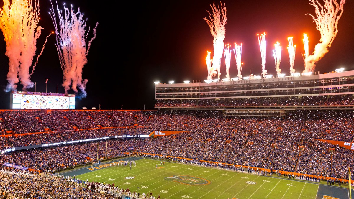 It's almost that time again...🐊🏈
