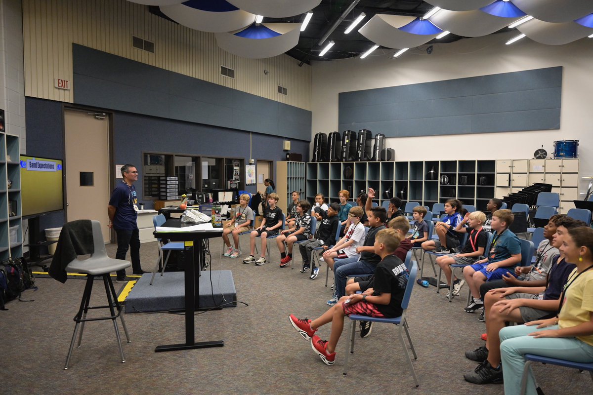 Loved spending time in band, orchestra &amp; choir <a href="/KlebKISD/">Kleb Intermediate</a> with Principal Payne! Impressed with not only our student-musicians &amp; educators but also w/ the renovations being done to make needed improvements thanks to the #KleinBond22. 👏 Wishing all our Bearcubs a great year! 💛💙