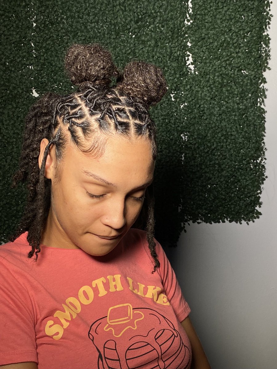 l0nglivesnugg's tweet image. super clean. book with me. 
#houstonlocs #locsretwist