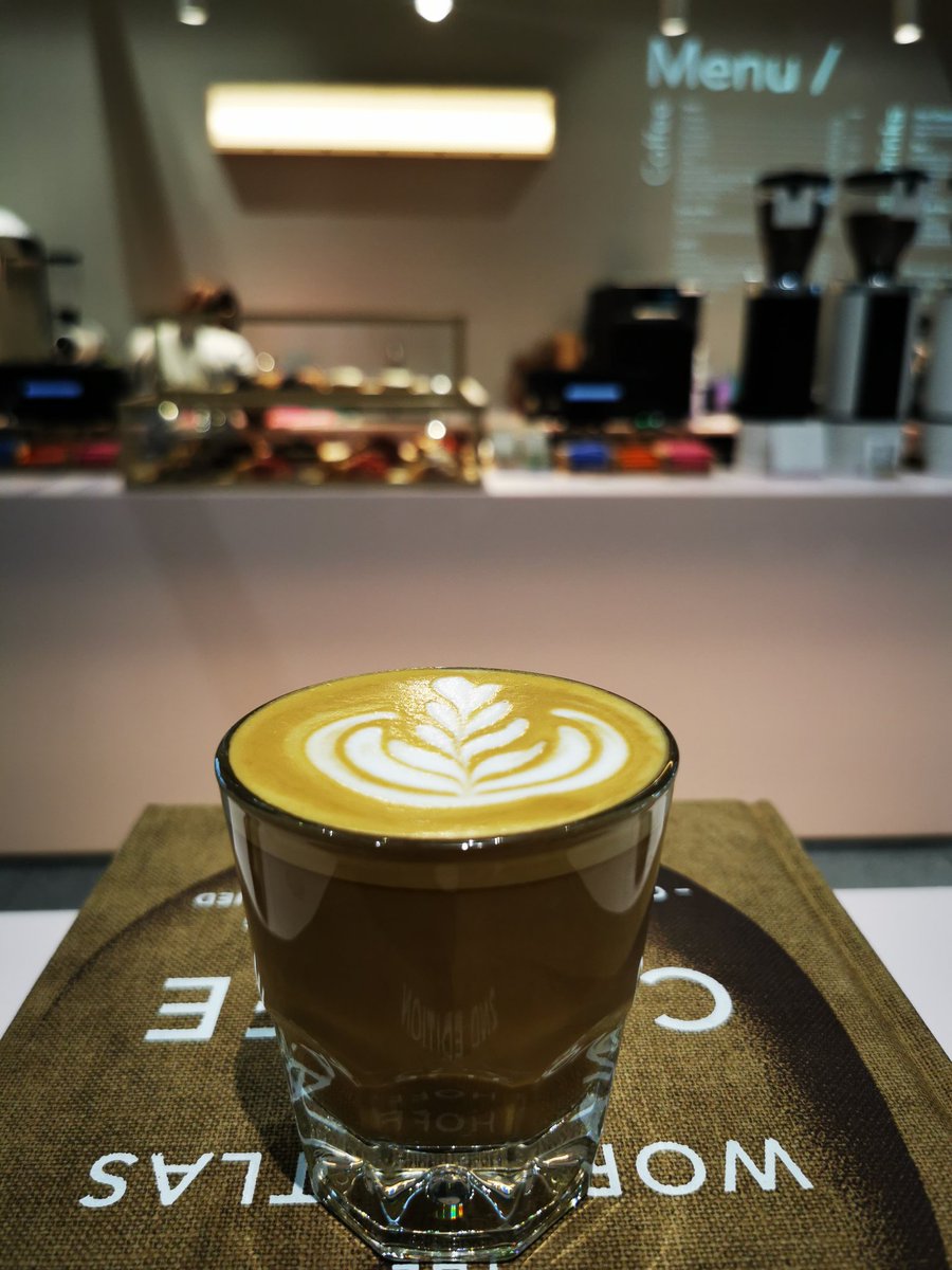 RafaelDelBuzzo's tweet photo. Fala @Lima_Lucas  tentei te encontrar na última vez que vc esteve em Dublin. Sou barista e tenho café para você. Agora no aeroporto temos café especial "CLOUD PICKER". Espero te ver☕🇮🇪 https://t.co/t6cbMZc0k3