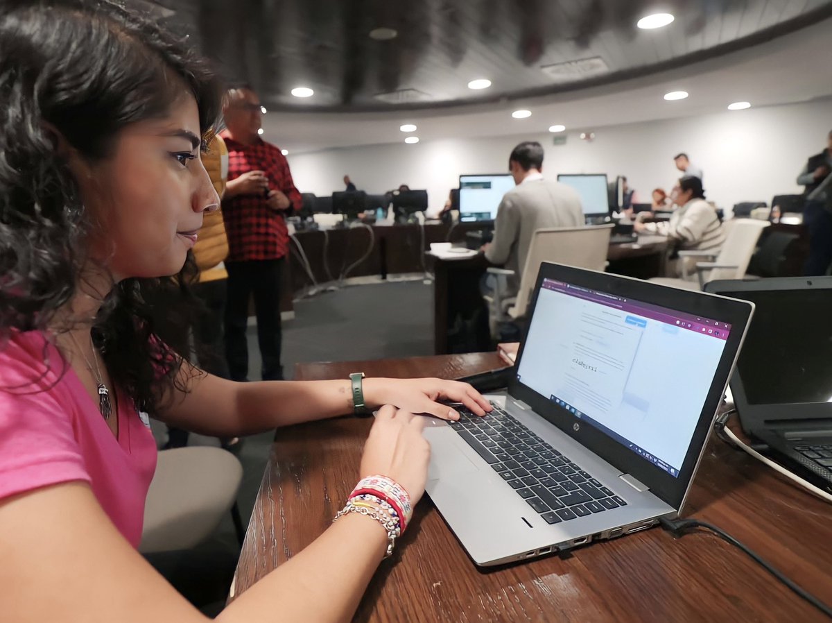 aleguerraz's tweet photo. El trabajo colaborativo es uno de los pilares en el proyecto #Editaton @Edomex con @Wikimedia_mx
Solo la suma de muchas voluntades consigue grandes cambios.
Agradezco a todas/os quienes desde sus trincheras se sumaron para hacer el #TurismoDigital una realidad. https://t.co/8N9Atjskp8