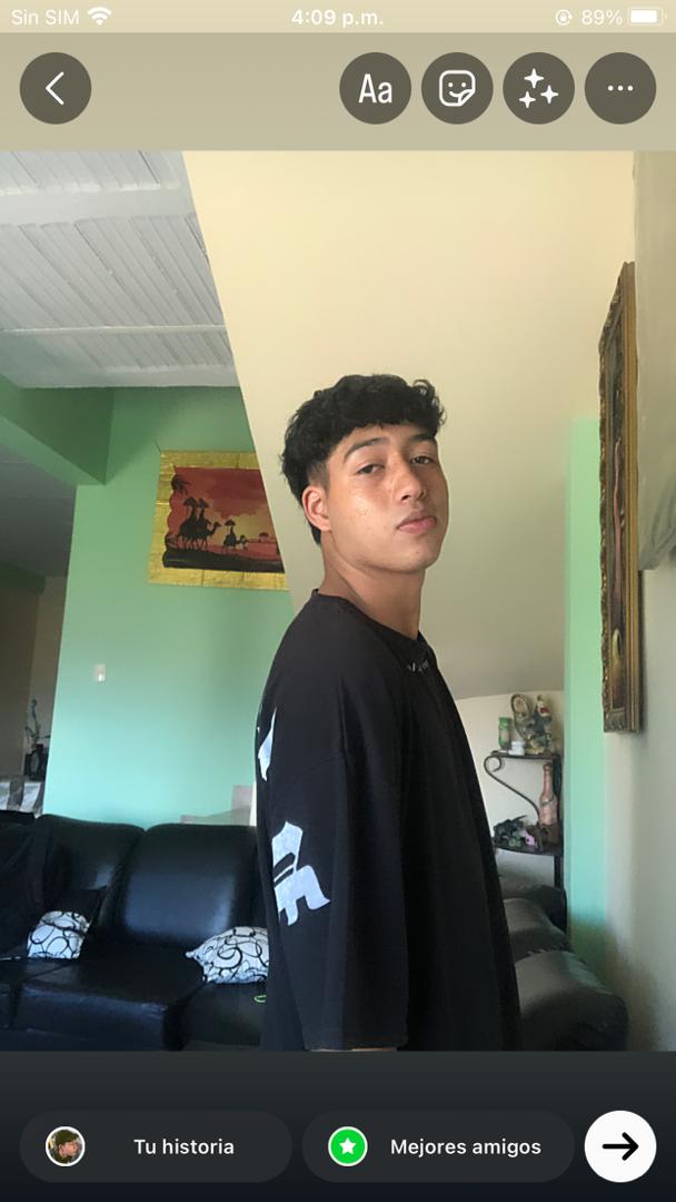 VisualsReyes's tweet photo. YouTuber medio retirado q hago ahora? https://t.co/GcNlIPG7Re