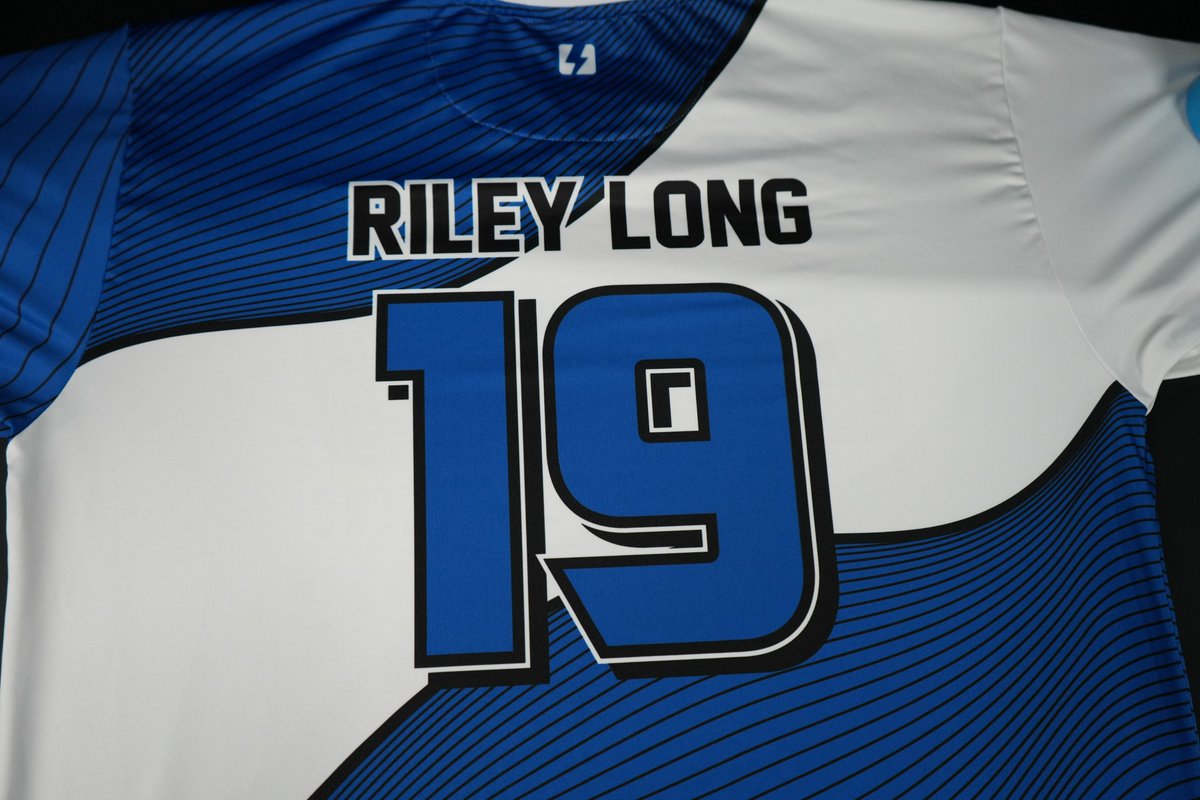 The 𝐎𝐟𝐟𝐢𝐜𝐢𝐚𝐥 GVSU Esports Jersey.

Available NOW ➡️ tinyurl.com/ycky84t7